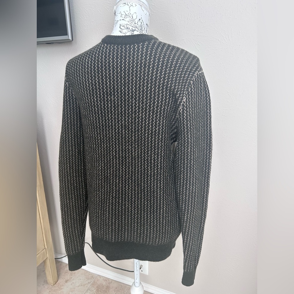 Small huckberry Flint & Tinder Scandinavian-inspired knit wool sweater.